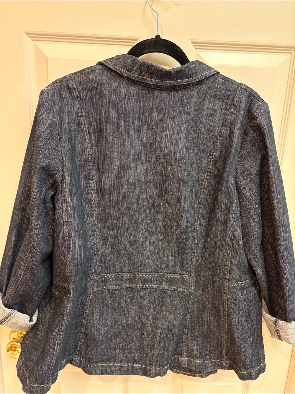 Venezia Dark Blue Denim Blazer with Feather-Print Lining& Princess Seams - Picture 3 of 8